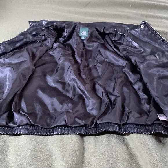 Wild Fable black, vegan leather bomber jacket.  Size XL - Picture 9 of 9